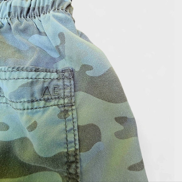 American Eagle Outfitters Camo Athletic Shorts In Khaki Olive Camouflage, Size S - Picture 4 of 5